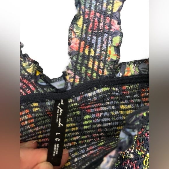 Out From Under Floral Smocked Crop Top Sz L - Picture 4 of 6